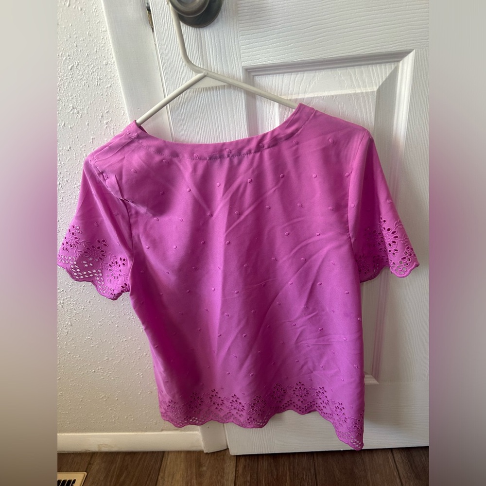 *Simply Styled Woman’s Top - Picture 2 of 8